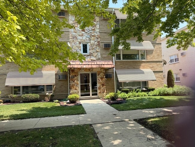 Building Photo - 10405 S Keating Ave Unit 1B