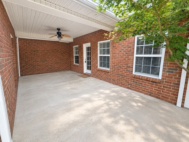 Photo - 2138 Cason Ln