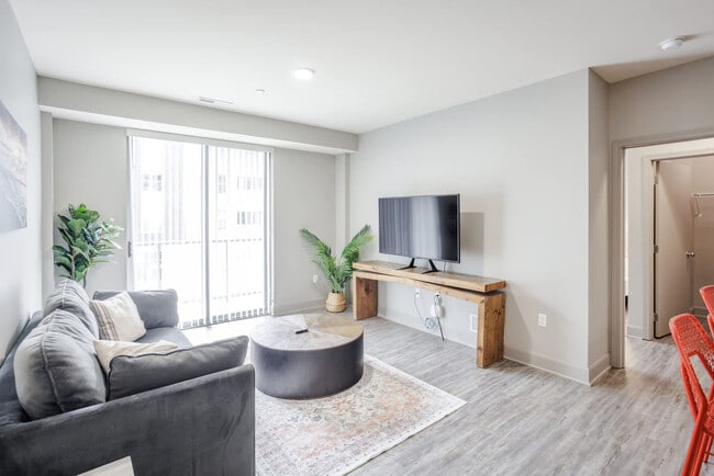 Building Photo - 121 E Freedom Way Unit ID1257380P