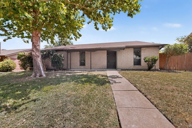 Photo - 2938 Churchill Way