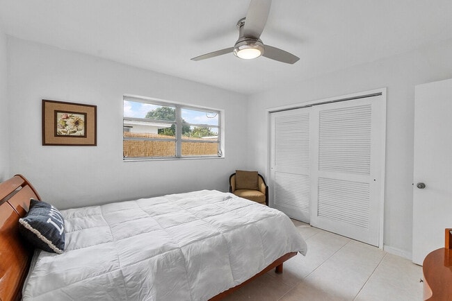 Photo - 2270 SE 5th St Unit SI ID1581778P