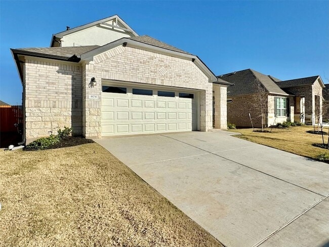 Photo - 404 Tinto St