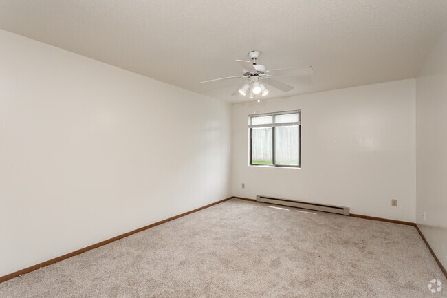 Photo - Willow Knolls Apartments