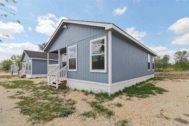 Photo - 1087 Schubert Ln