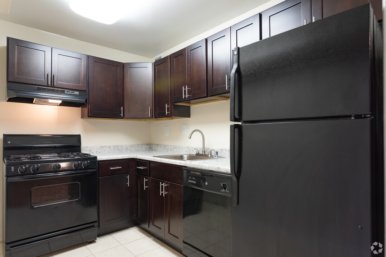 Floor Plan - 2 BEDROOM