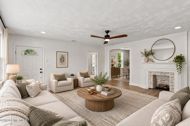 Photo - 2020 Kennedy Dr