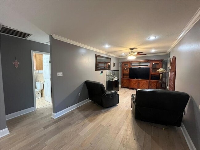 Photo - 2816 Munster Blvd