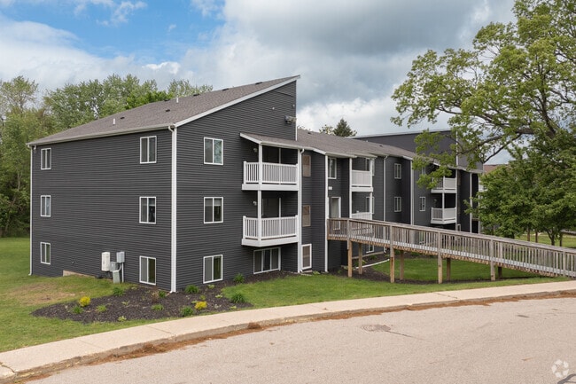 Building Photo - Leonard East Apartments