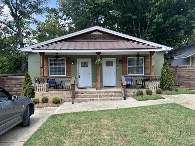 Building Photo - 1464 Sawyer Rd