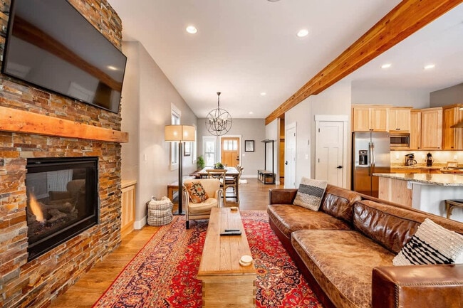 Building Photo - 312 Mountain Willow Dr Unit ID1339909P