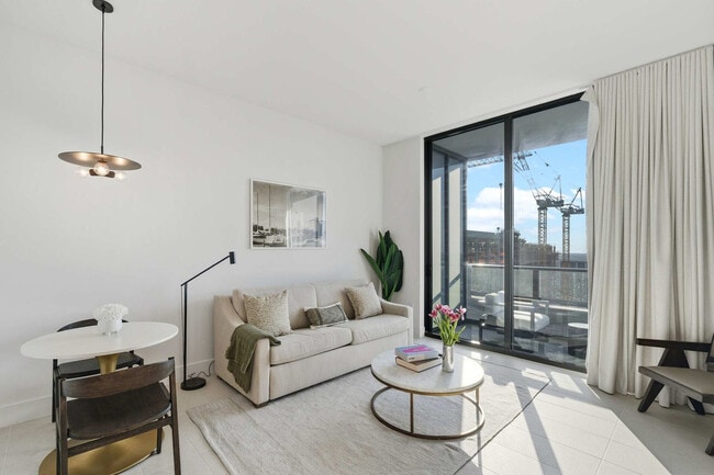 Building Photo - 159 NE 6th St Unit SI FL48-ID1332433P