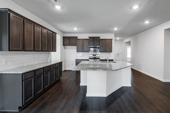 Photo - 709 Smokey Trail