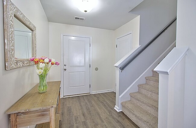 Photo - 143 Davila St