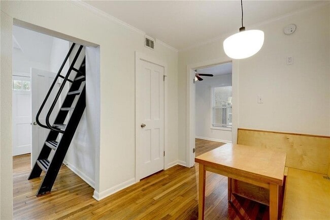 Photo - 1110 W 22nd St Unit 13