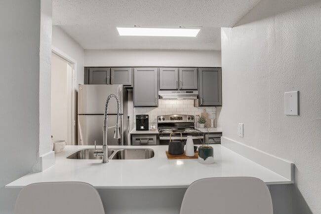 Photo - Woodlyn Apartment Homes