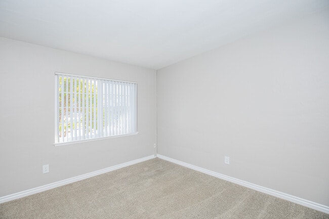 Photo - Imperial Beach Gardens