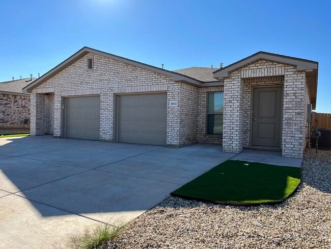 Building Photo - 2005 Corpus Ave Unit B