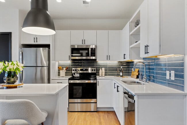 Photo - Thirty Seven West Farnam