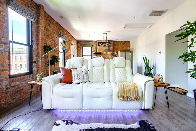Photo - 59 E Russell St Unit SI ID1265648P
