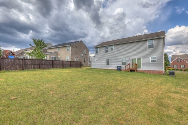 Photo - 2518 Broome St