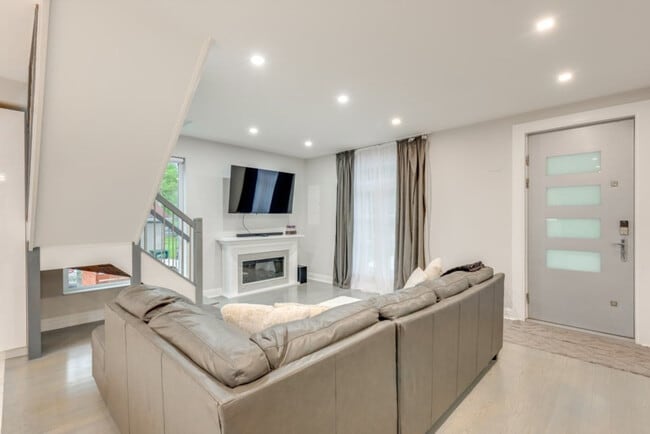 Photo - 2135 Rosemont Dr Unit SI ID1490155P