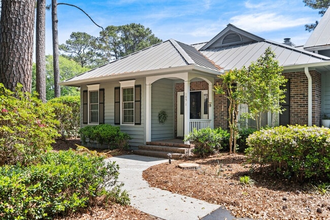 Photo - 235 Golden Bear Dr Unit ID1253461P