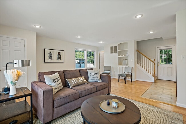 Photo - 6505 Columbia Pike Unit SI ID1395436P