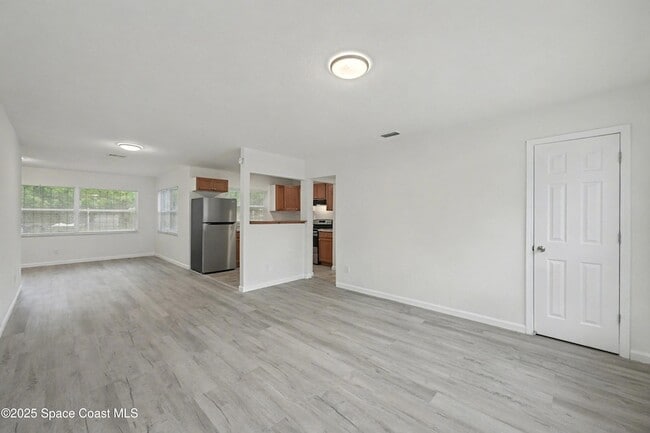 Photo - 990 Pinson Blvd