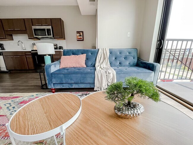 Building Photo - 1400 Walnut St Unit ID1036842P