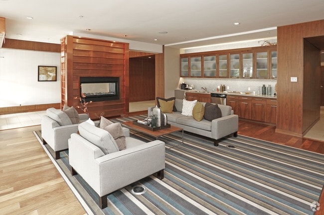 Interior Photo - 1800 Lake Apartments
