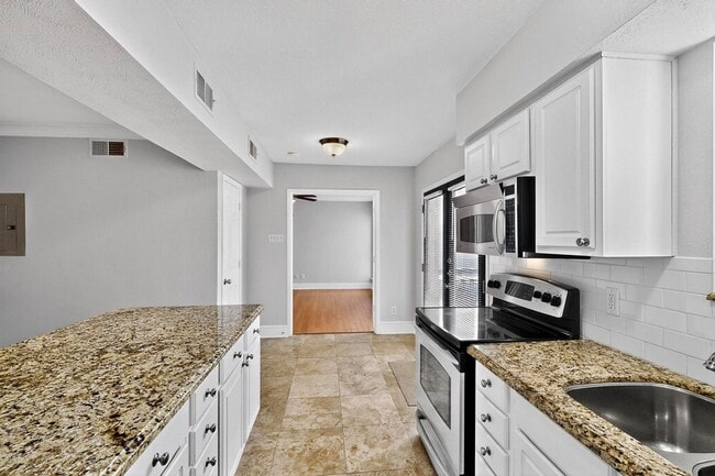 Photo - 7736 Meadow Rd Unit 203