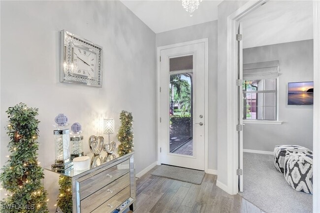 Photo - 10908 Clarendon St