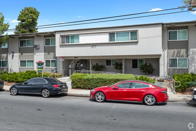 Anniversary Apartments - Anniversary Apartments