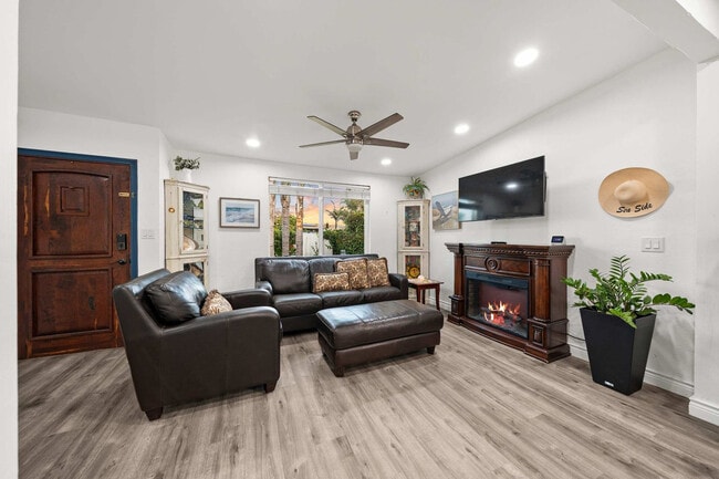 Photo - 1601 Kraft St Unit ID1302386P