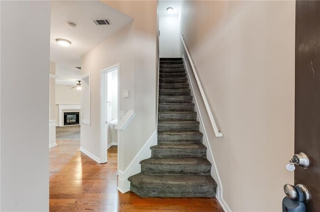 Photo - 1817 Waterside Dr