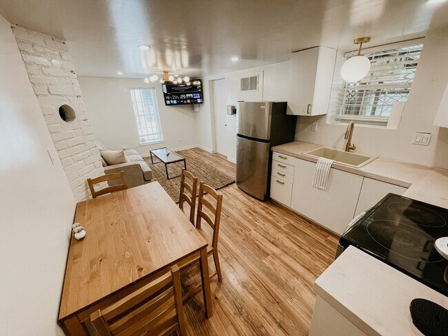 Photo - 3225 Colcord Ave Unit ID1354370P