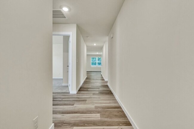 Photo - 627 Fox Den Cir