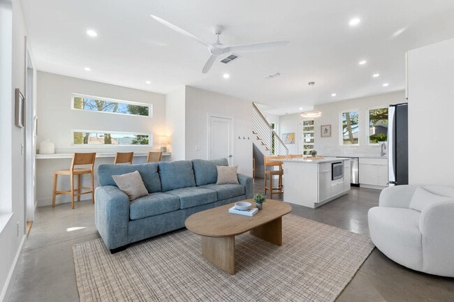 Building Photo - 2A Sanchez Cove Unit ID1281958P