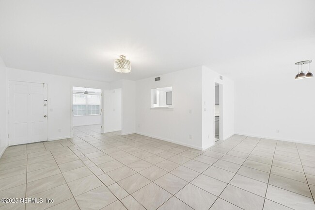 Photo - 4329 Plaza Gate Ln S Unit 101