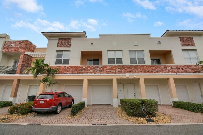 Photo - 10440 SW Stephanie Way Unit 4207