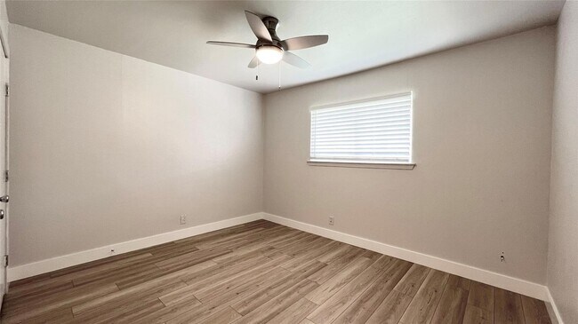 Photo - 11208 Renel Dr Unit A