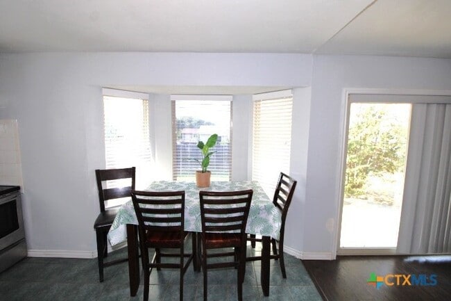 Photo - 905 N 19th St