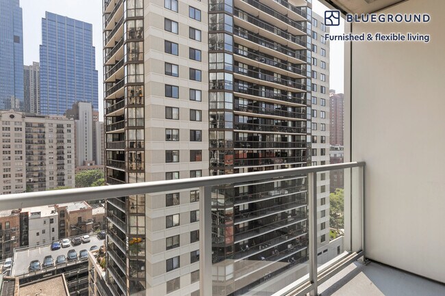 Photo - 2 W Delaware Pl Unit FL11-ID1285