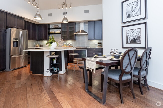 2BR,2BA-1302SF - Gables McKinney Ave.