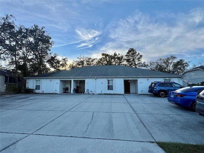 Building Photo - 7469 Pond Cir