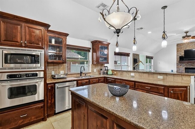Photo - 16616 Moorgate Ln