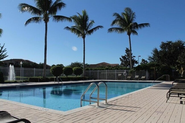 Photo - 141 SW Palm Dr Unit 306