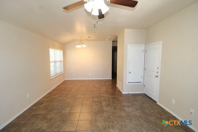 Photo - 917 Brookview Dr Unit A