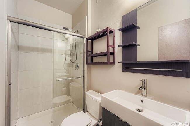 Photo - 2915 Umatilla St