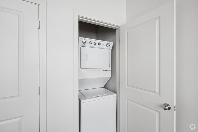 2BR, 2BA - 805SF - In-Unit Laundry - Emerson Shoe Lofts